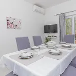 Amazing In With Wifi Holiday home Oklaj