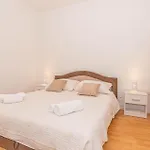 Holiday home Amazing In With Wifi Oklaj