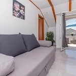 Amazing In With Wifi Holiday home