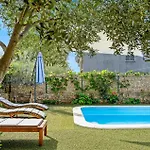Holiday home Amazing In With Wifi Oklaj