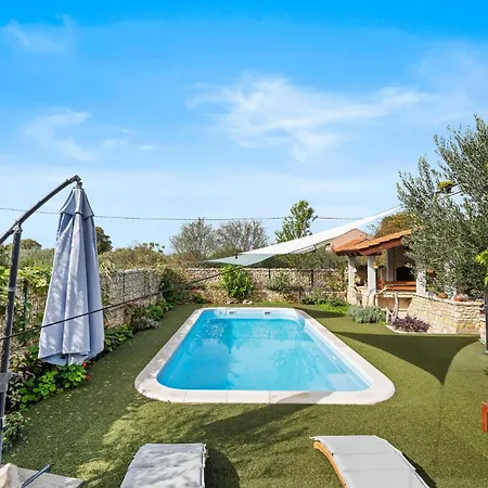 Stunning In With Outdoor Swimming Pool * Oklaj