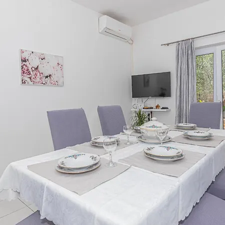 Stunning In With Outdoor Swimming Pool Holiday home Oklaj