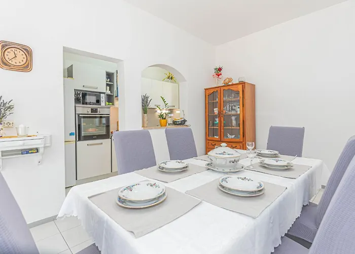 Vakantiehuis Amazing In With Wifi