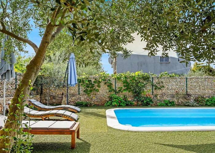 Vakantiehuis Amazing In With Wifi Oklaj